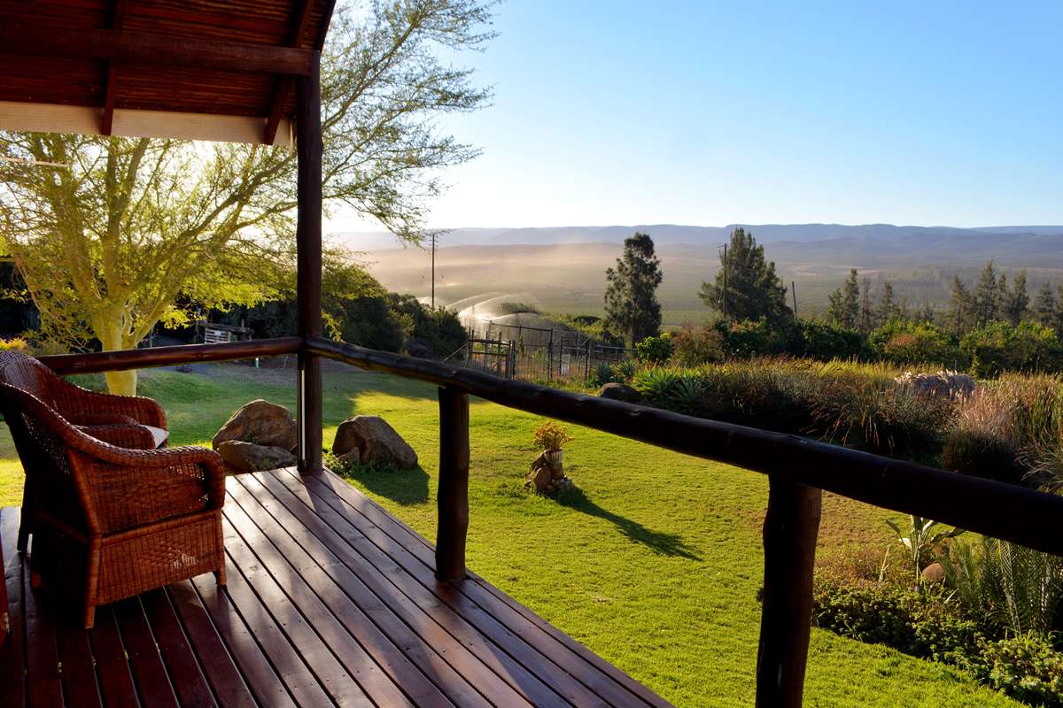 Addo Dung Beetle Guest Farm - Luxury Chalet 1 (1)