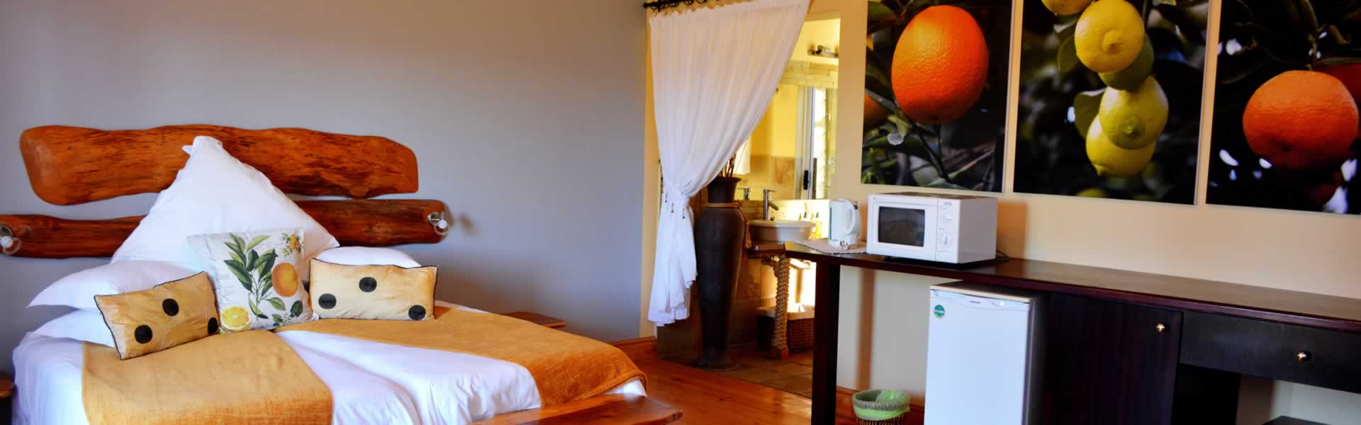 Addo Dung Beetle Guest Farm - Luxury Chalet 4 (5)